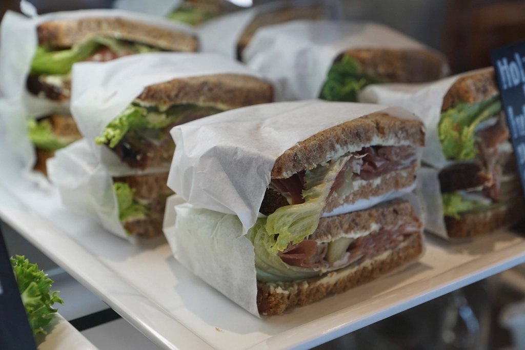 Club Sandwich – 7 Easy Sandwich Recipes for Breakfast, Lunch & Kids' Lunch Boxes