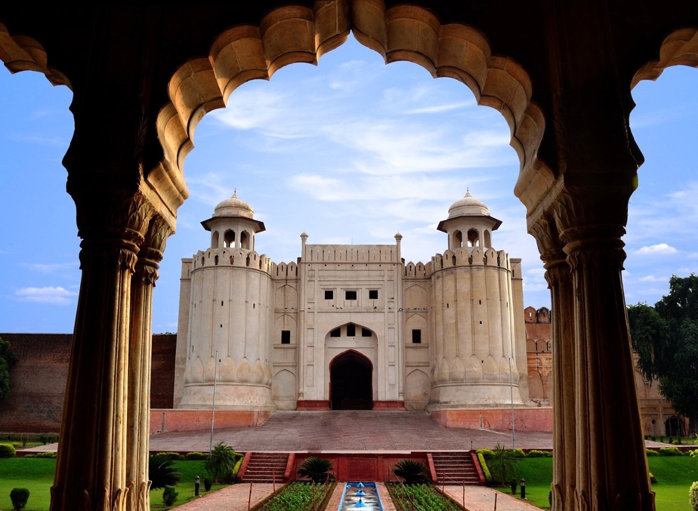 Lahore Fort – Top 10 Places to Visit in Lahore